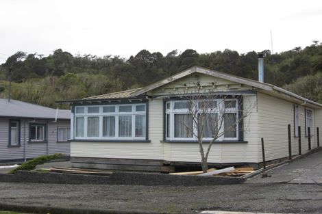 Photo of property in 17 Ashmore Avenue, Cobden, Greymouth, 7802