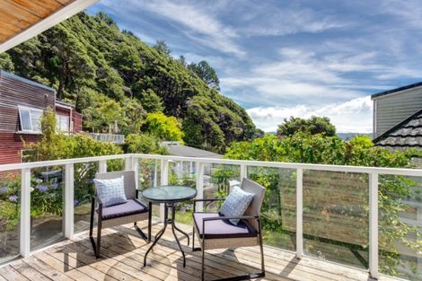 Photo of property in 5 Waerenga Road, Days Bay, Lower Hutt, 5013