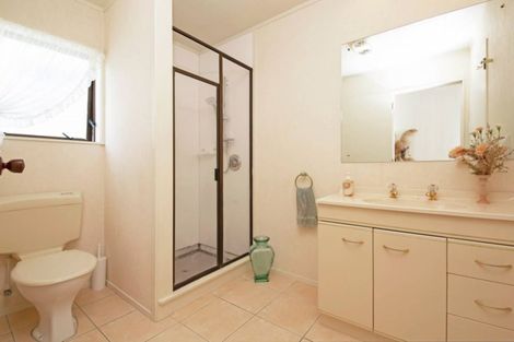 Photo of property in 14 Rogers Avenue, Eastern Beach, Auckland, 2012