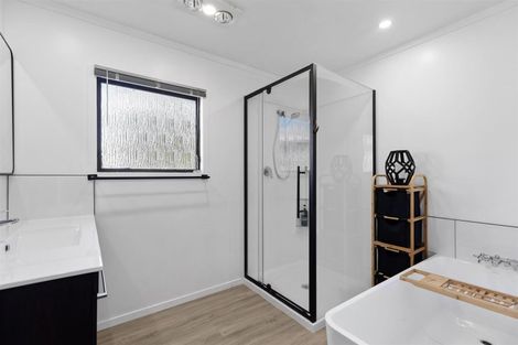 Photo of property in 18 Whenuariri Place, Maketu, Te Puke, 3189