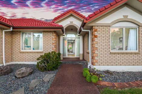 Photo of property in 16 Semillon Avenue, Henderson, Auckland, 0612