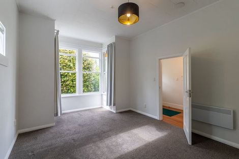 Photo of property in 31 Apuka Street, Brooklyn, Wellington, 6021