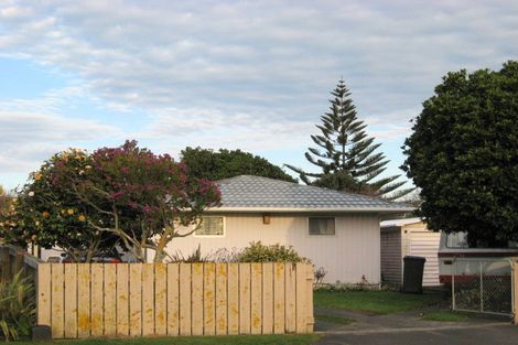 Photo of property in 7 Saunders Place, Gonville, Whanganui, 4501