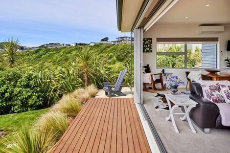 Photo of property in 14 Sue Dow Lane, Aotea, Porirua, 5024