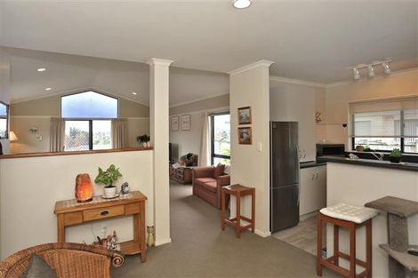 Photo of property in 17 Oteki Park Drive, Welcome Bay, Tauranga, 3112