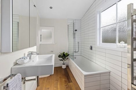 Photo of property in 9 Torquay Terrace, Newtown, Wellington, 6021