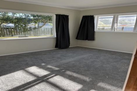 Photo of property in 27 Beauchamp Street, Tawa, Wellington, 5028
