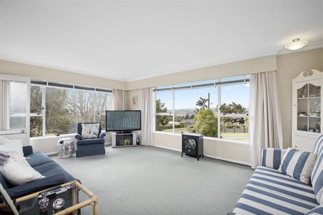 Photo of property in 2a Lynley Terrace, Pukekohe, 2120