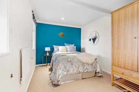 Photo of property in 69 Queens Drive, Lyall Bay, Wellington, 6022