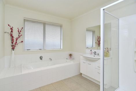 Photo of property in 28 Eyrewell Road, Pegasus, 7612