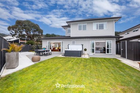 Photo of property in 2 Chalfont Road, Silverstream, Upper Hutt, 5019