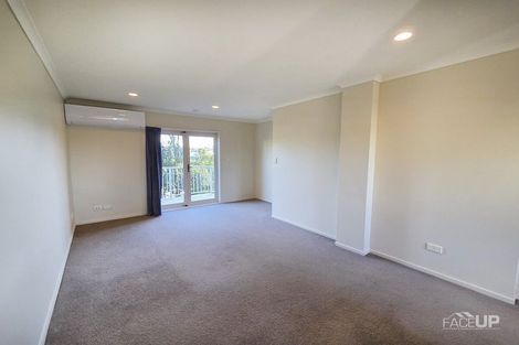 Photo of property in 3/4 Keeling Road, Henderson, Auckland, 0612