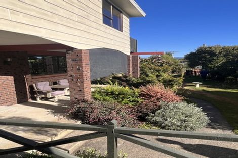 Photo of property in 11 Greenhithe Street, Waihola, Milton, 9073