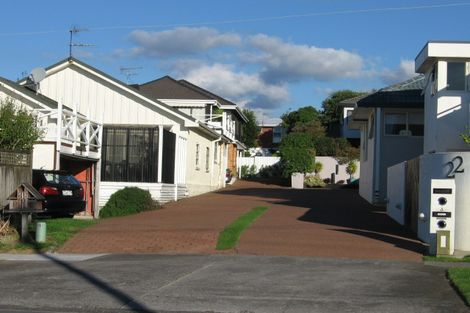 Photo of property in 2/22 Takutai Avenue, Bucklands Beach, Auckland, 2012