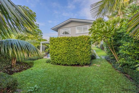 Photo of property in 2/17 Bevyn Street, Castor Bay, Auckland, 0620