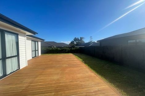 Photo of property in 14 Cutfield Lane, Kumeu, 0810