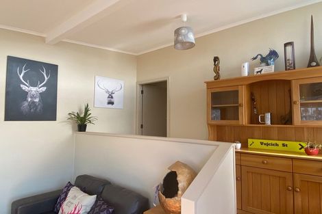 Photo of property in 8 Clifton Drive, Waitara, 4320