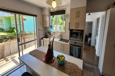 Photo of property in 1/117 Seaview Road, Westown, New Plymouth, 4310