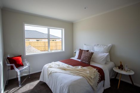 Photo of property in 62 Feist Street, Carterton, 5713