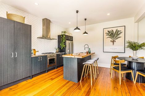 Photo of property in 1/5 Kotuku Street, Te Atatu Peninsula, Auckland, 0610