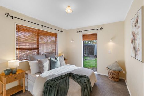 Photo of property in 14 Easton Way, Levin, 5510