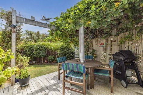 Photo of property in 12 Madison Place, Miramar, Wellington, 6022