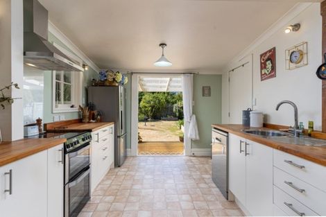 Photo of property in 15 Howard Street, Carterton, 5713