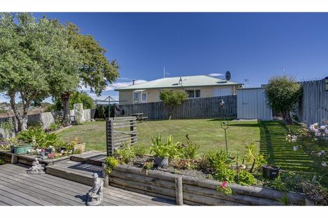 Photo of property in 6 Ellesmere Place, Oceanview, Timaru, 7910