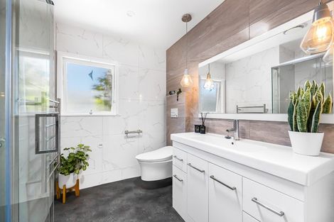 Photo of property in 39 Holland Road, Hillcrest, Auckland, 0627