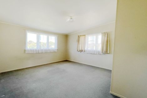 Photo of property in 6 Woodglen Road, Glen Eden, Auckland, 0602