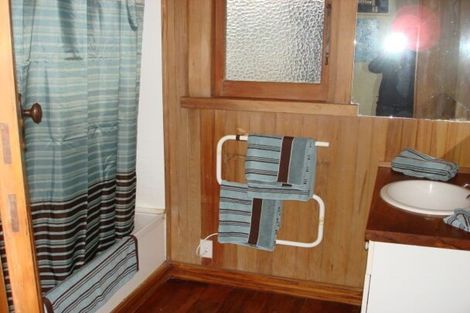 Photo of property in 42 Knowles Street, Terrace End, Palmerston North, 4410