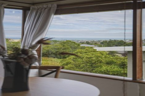 Photo of property in 122 Larnach Road, Vauxhall, Dunedin, 9013