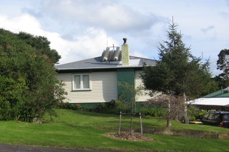 Photo of property in 132 Taikata Road, Te Atatu Peninsula, Auckland, 0610