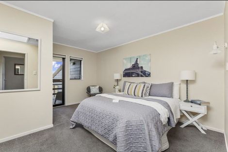 Photo of property in 37 Pigeon Mountain Road, Half Moon Bay, Auckland, 2012