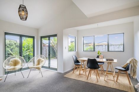 Photo of property in 14b Ringwood Place, Whitianga, 3510