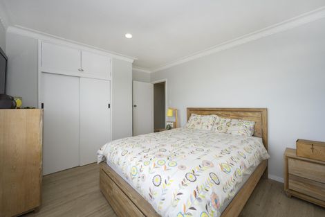 Photo of property in 41 Hadfield Street, Beach Haven, Auckland, 0626