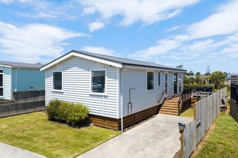 Photo of property in 11 Sandy Place, Waihi Beach, 3611