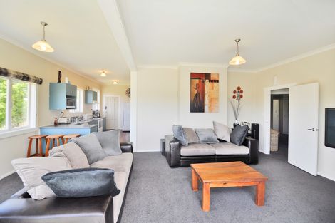 Photo of property in 15 Pukenui Road, Kaiwaka, 0573