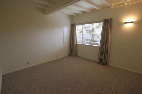 Photo of property in 1/5 Elderwood Lane, Belmont, Auckland, 0622