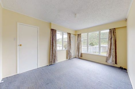 Photo of property in 3 Parenga Street, Wainuiomata, Lower Hutt, 5014