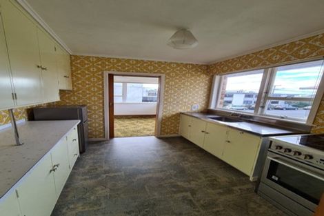 Photo of property in 264 Courtenay Street, Strandon, New Plymouth, 4312