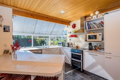 Photo of property in 32 Andrew Street, Waikanae, 5036