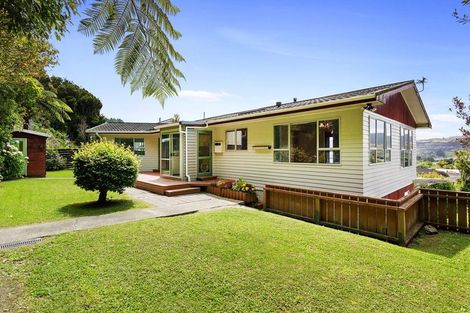 Photo of property in 4 Saint Hildas Glade, Tawa, Wellington, 5028