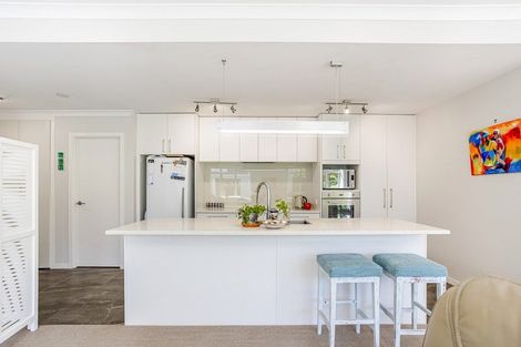 Photo of property in 66 Panorama Heights, Orewa, 0931