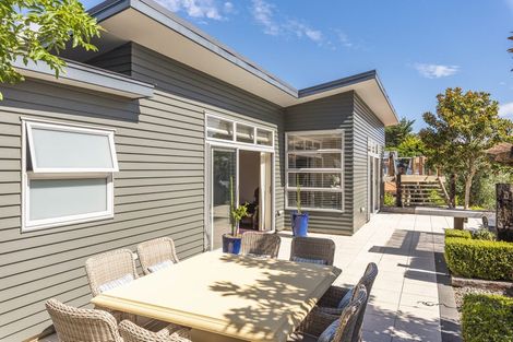 Photo of property in 11 Metzenthin Close, Raumati South, Paraparaumu, 5032