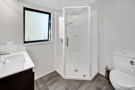 Photo of property in 44 Belt Road, Moturoa, New Plymouth, 4310