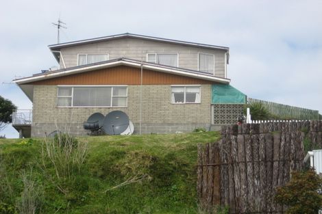 Photo of property in 23 Port View Crescent, Moturoa, New Plymouth, 4310