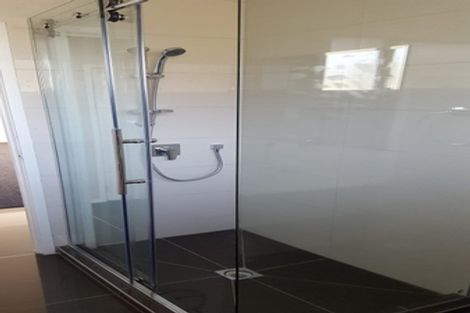 Photo of property in 2/1 Griffen Road, Mount Roskill, Auckland, 1041