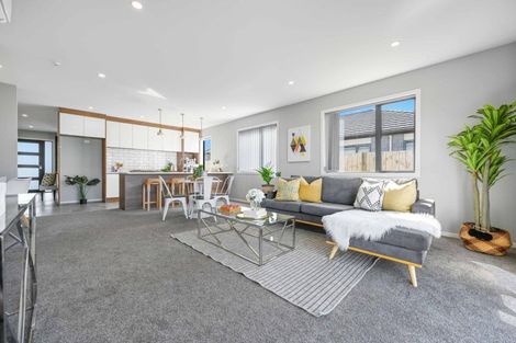 Photo of property in 2/28 Tokerau Drive, Rototuna North, Hamilton, 3210