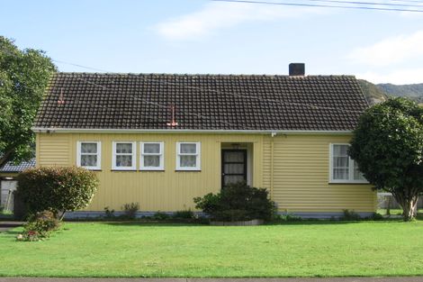 Photo of property in 27 Biddle Crescent, Taita, Lower Hutt, 5011